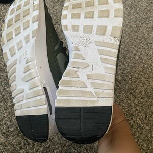 Nike Men's Olive Green Sneakers